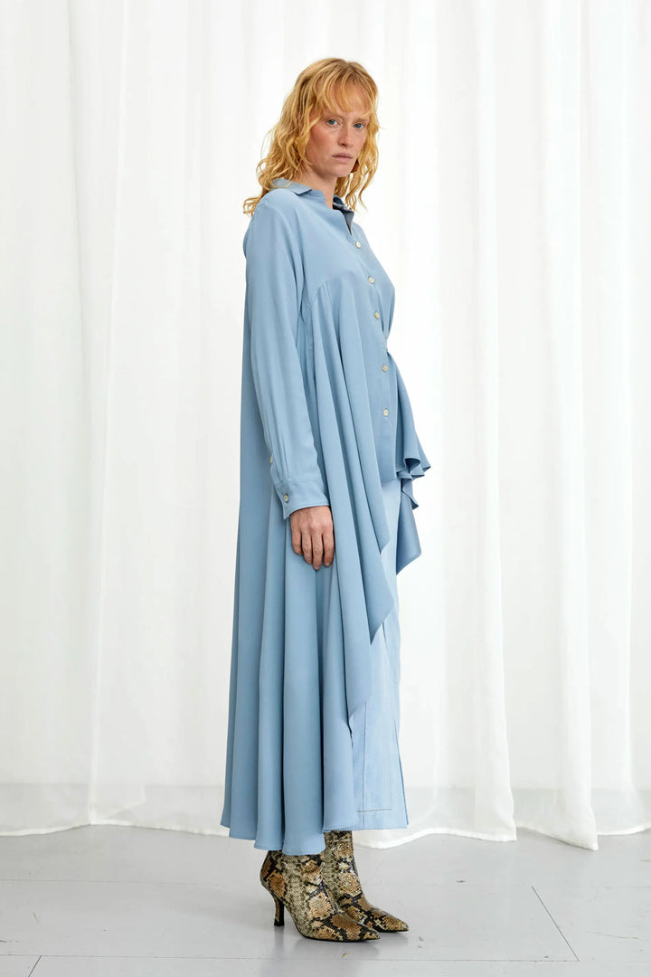 Super Shirt, chemise longue dos en crêpe bleu colombe