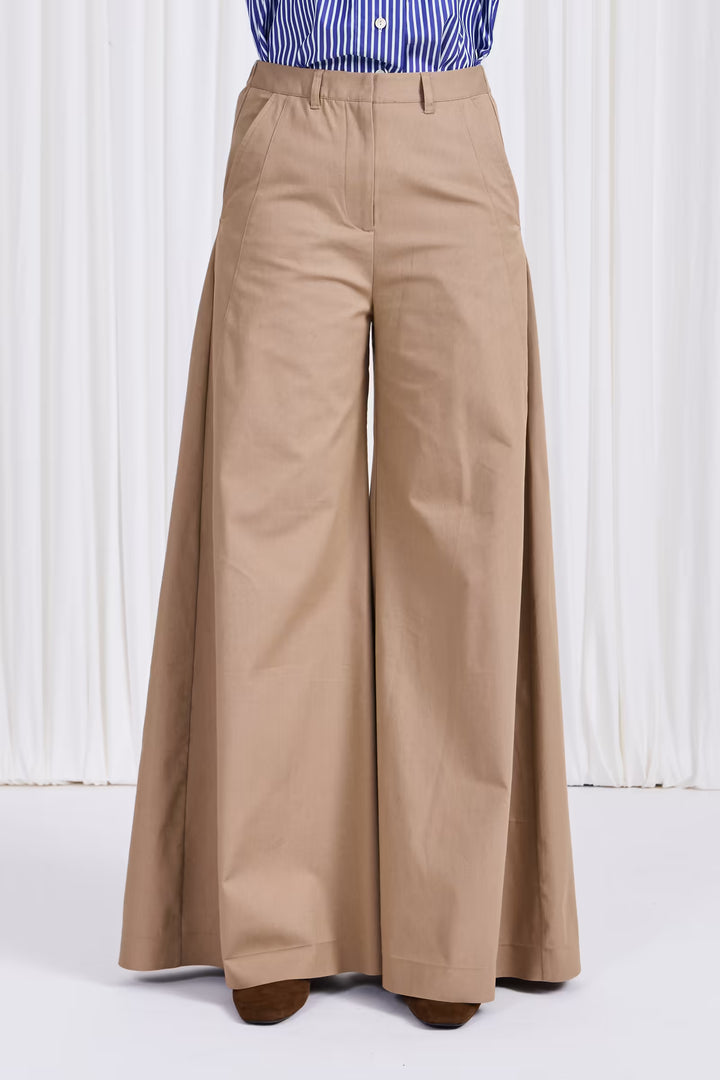 The Elara Trouser
