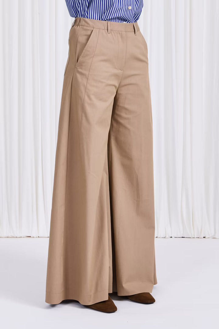 The Elara Trouser