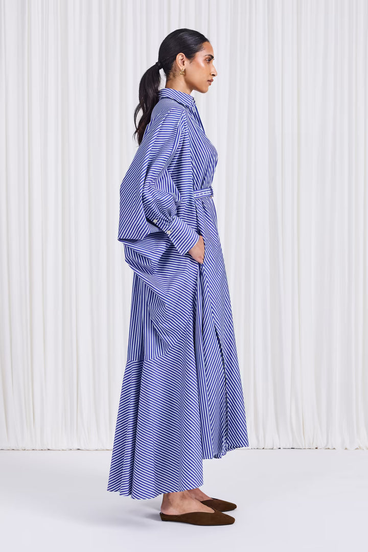 The Wandering Dress